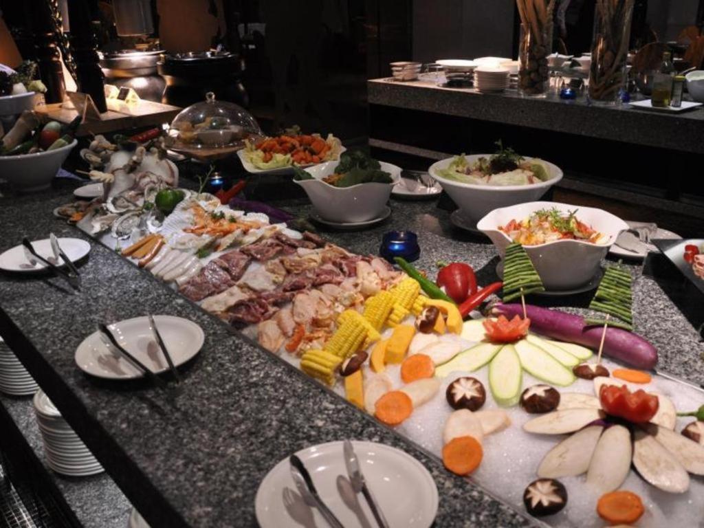 Guangzhou Carat Hotel Bagian luar foto