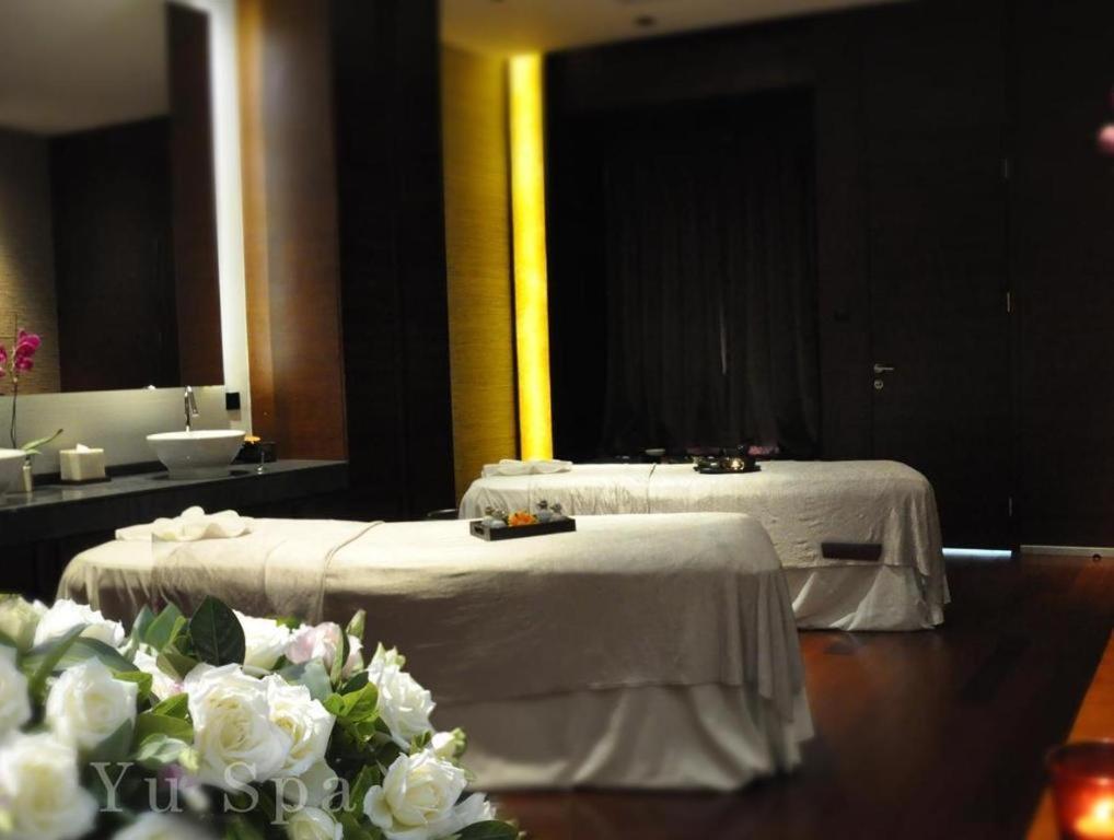 Guangzhou Carat Hotel Bagian luar foto