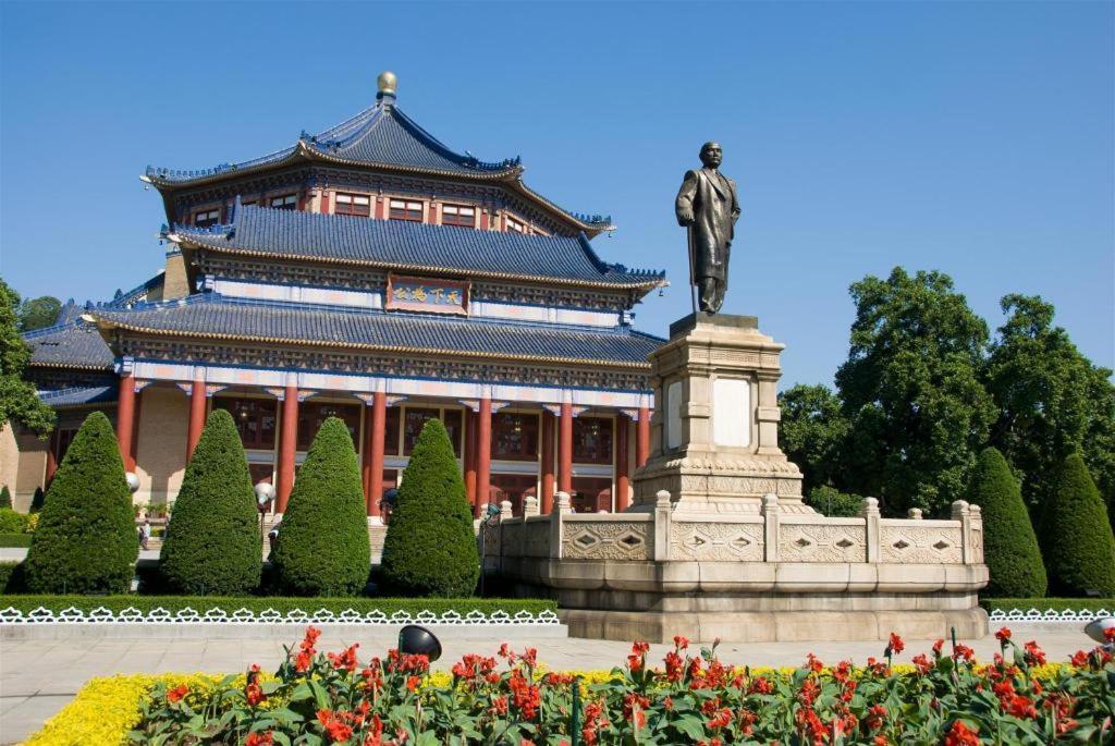 Guangzhou Carat Hotel Bagian luar foto