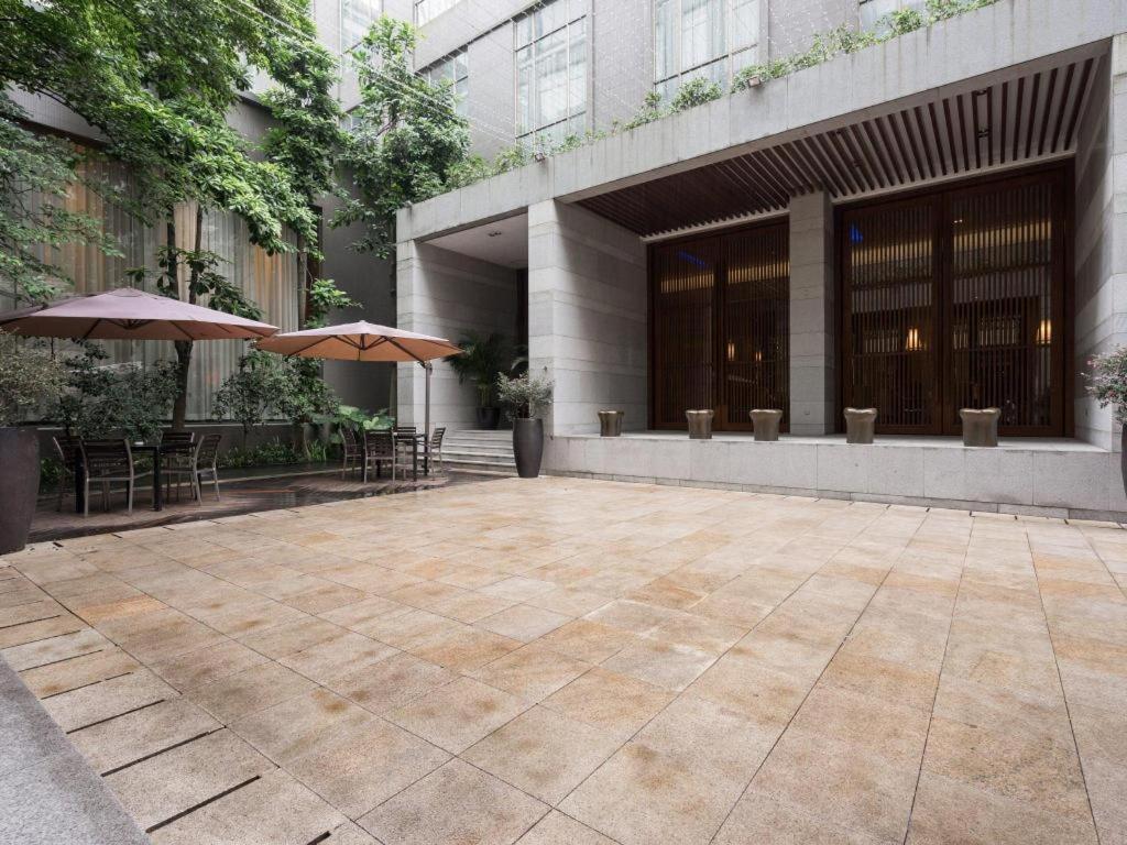 Guangzhou Carat Hotel Bagian luar foto