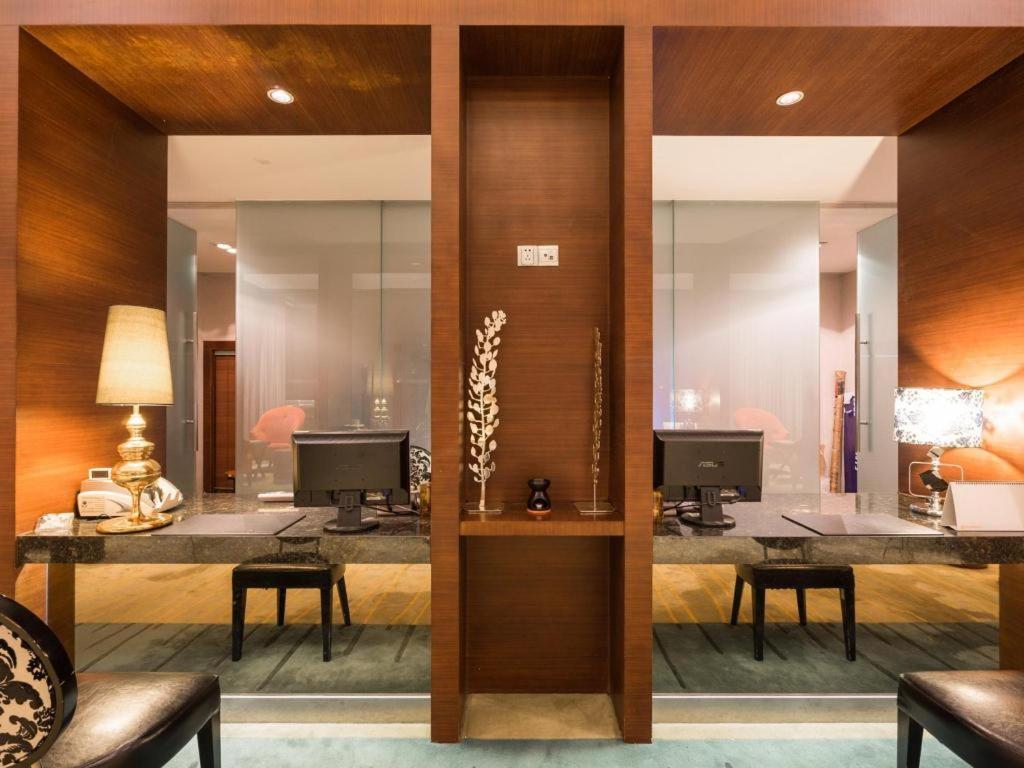 Guangzhou Carat Hotel Bagian luar foto