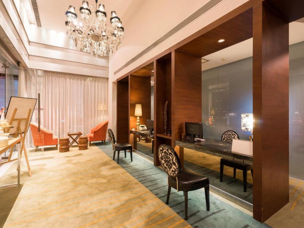Guangzhou Carat Hotel Bagian luar foto