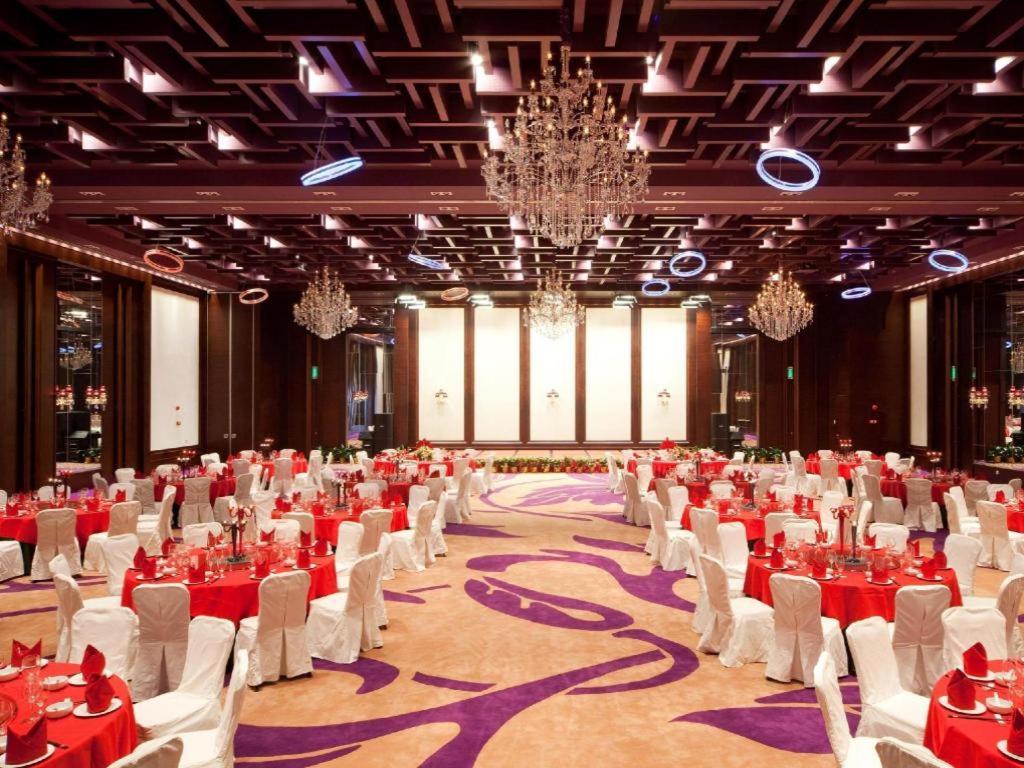 Guangzhou Carat Hotel Bagian luar foto