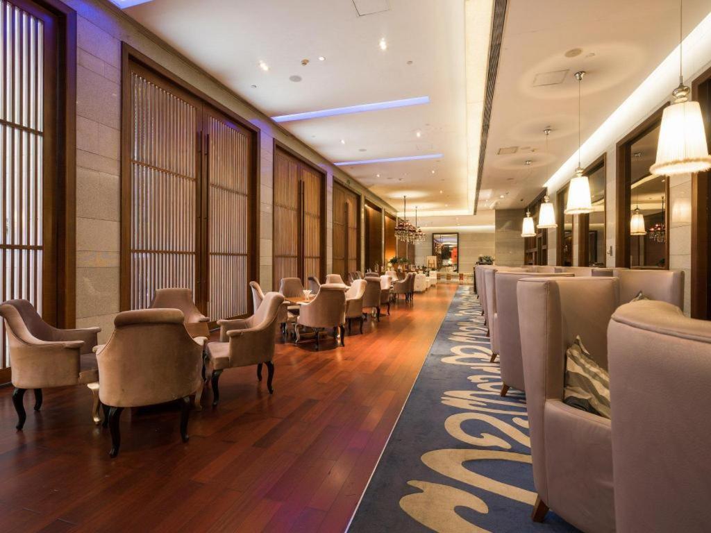 Guangzhou Carat Hotel Bagian luar foto
