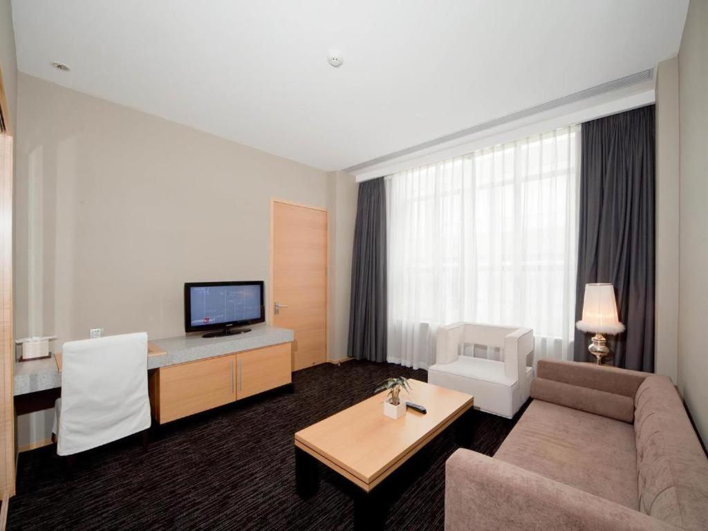 Guangzhou Carat Hotel Bagian luar foto