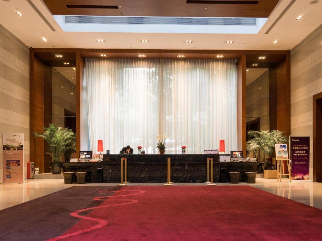 Guangzhou Carat Hotel Bagian luar foto