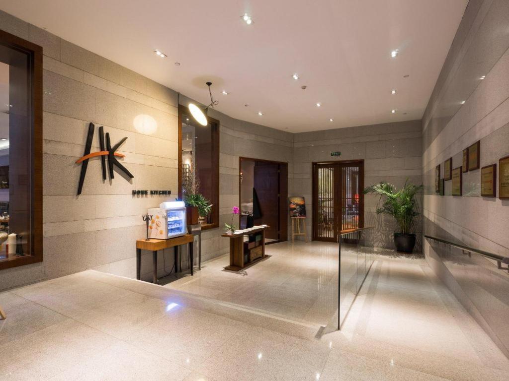 Guangzhou Carat Hotel Bagian luar foto