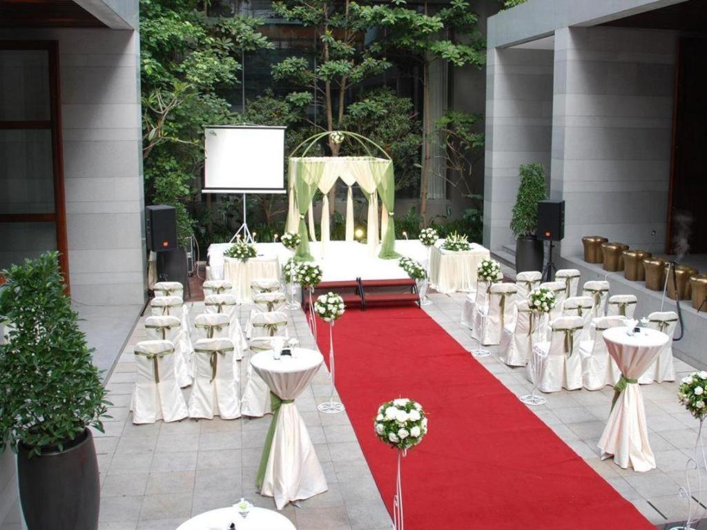 Guangzhou Carat Hotel Bagian luar foto